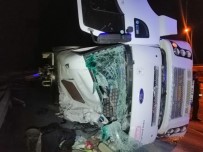 Süt Tankeri Devrildi, Tonlarca Süt Yola Döküldü