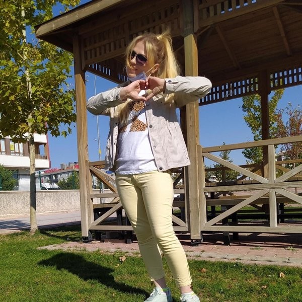 Çocuğunun arkadaşıyla kaçtı!