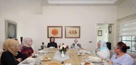 Zuhal Topal’la Sofrada programında böcek skandalı!