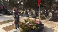 Azerin'den Şehit Aybüke Öğretmenin Mezarına Ziyaret Haberi