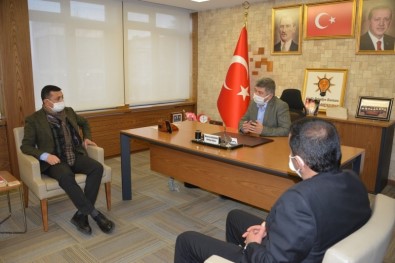 Başkan Akçadurak'a Taziye Ziyareti