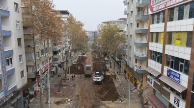 Diyarbakır'da Sanat Sokağındaki Sağlıklaştırma Çalışmaları Devam Ediyor