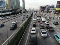 56 Saat Sürecek Kısıtlama Öncesi E-5'Te Trafik Yoğunluğu