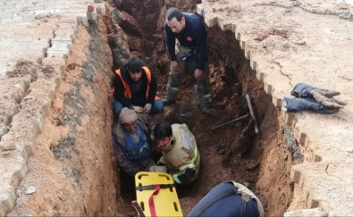 İzmir'de 1 İşçi Göçük Altında Kaldı