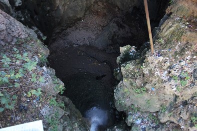 Kayıp Gencin Cesedi 50 Metre Derinlikteki Obrukta Bulundu