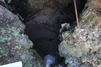 Kayıp Gencin Cesedi 50 Metre Derinlikteki Obrukta Bulundu