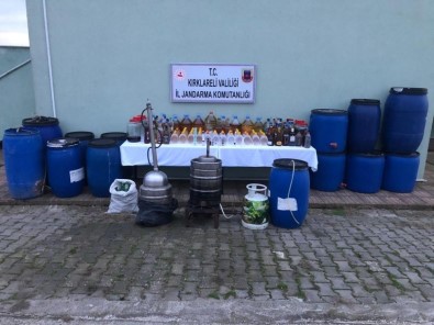 Kırklareli'nde Yılbaşı Öncesi 550 Litre Sahte İçki Ele Geçirildi