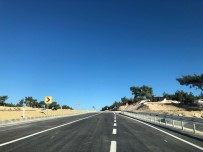 Heyelandan Çöken Yol Yeniden Trafiğe Açıldı