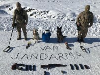 Van'da PKK Terör Örüğüne Ait Silah Ve Mühimmat Ele Geçirildi