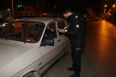 Amasya'da Polis, Kısıtlama Denetimi Yaptı