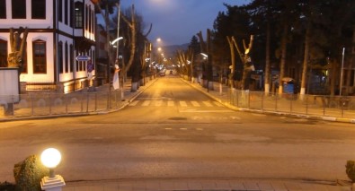 Çankırı'da Cadde Ve Sokaklar Sessiz Kaldı