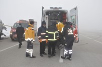 Hakkari'de Minibüs İle Tır Çarpıştı Açıklaması 4 Ölü 5 Yaralı