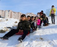 Çocukların 3 Saatlik Kızak Keyfi