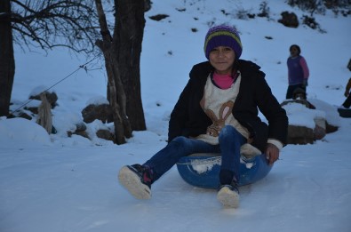 Şırnak'ta Çocukların Kar Keyfi