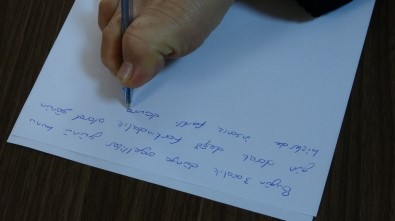 Kolları Olmayan Kadın 3 Üniversite Bitirdi