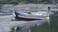 Limanın Çıkışı Kumla Dolunca Balıkçılar Mahsur Kaldı Haberi