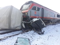 Erzurum'da Tren Kamyonete Çarptı Açıklaması 1 Yaralı Haberi