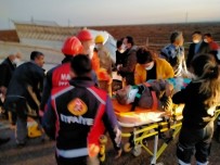 Mardin'de Tarım İşçilerini Taşıyan Kamyonet Şarampole Yuvarlandı Açıklaması 22 Yaralı Haberi