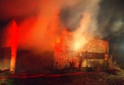 Nazilli'de Depo Yangını