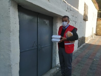 Diyarbakır'da İhtiyaç Sahibi Ailelere Yemek Dağıtıldı