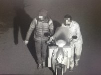 İnşaattan Çaldıkları Malzemeler İle Kaçamadan Polise Yakalandılar