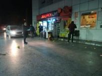 İzmir'de Sokağa Çıkma Kısıtlamasına Rağmen Silahlı Kavga Açıklaması 1 Yaralı Haberi
