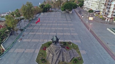 Antalya Kısıtlamanın İlk Gününde Sessizliğe Büründü