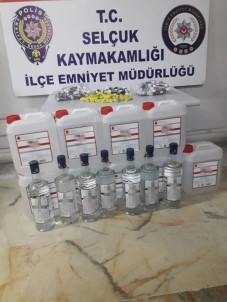 İzmir'de 52 Litre Etil Alkol Ele Geçirildi