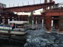 Rusya'da Vinç Çöktü Açıklaması 2 Ölü