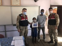 Sarıkamış'ta Jandarma Öğrencilere Tablet Dağıttı Haberi