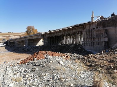 Kahramanmaraş'ta Geçgeç Köprüsü Yenileniyor