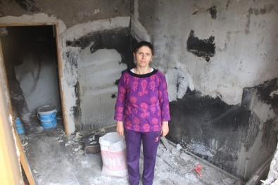 Evinin Yanmasına Gözyaşı Döken O Anne Yardım Bekliyor
