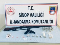 KURUSIKI TABANCA - Aranan Adreslerden Ruhsatsız Silah Ve Uyuşturucu Çıktı