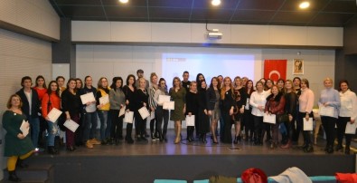 Çiftçi Açıklaması 'Doktorlarla Güzellik Uzmanları Birbirine Karıştırılmasın'