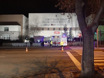 Çin'den Tahliye Edilenler Hastaneye Getiriliyor