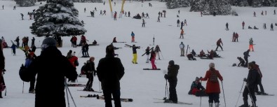 Uludağ'da Sömestr Tatilinin Son Günü Pistler Doldu Taştı