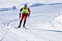 TÜRKIYE KAYAK FEDERASYONU - Bitlis'te 22 İlden 300 Kayakçı Kıyasıya Yarışıyor