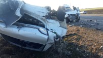 Siirt'te İki Araç Kafa Kafaya Çarpıştı Açıklaması 5 Yaralı