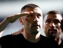 MEHMETÇIK - Burak Yılmaz'dan Mehmetçik'e destek