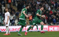 Bursaspor, İstanbul'da Çıkış Arıyor