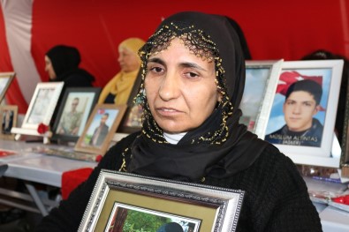 Diyarbakır'da HDP Önünde Evlat Nöbetine 4 Aile Daha Katıldı