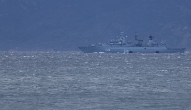 NATO'ya Bağlı Alman Savaş Gemisi Boğaz Sularında