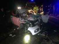 ERDAL EREN - Araçta Sıkışan Sürücüyü İtfaiye Kurtardı