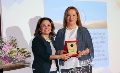 AÜ'de Prof. Dr. Tomris Özben'e Emeklilik Töreni