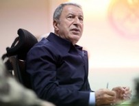 MILLI SAVUNMA BAKANı - Bakan Akar, TSK'nın komuta kademesiyle Suriye sınırına gitti