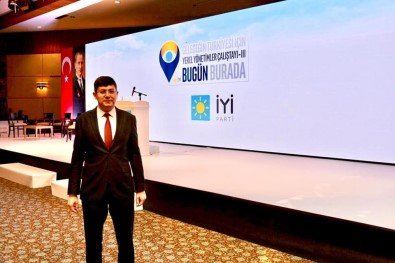 Başkan Özcan, Yerel Yönetimler Çalıştayı'na Katıldı