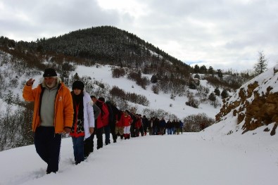 Gümüşhaneli, Trabzonlu Ve Samsunlu Dağcılardan Kar Yürüyüşü