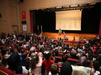 Hacivat Ve Karagöz Büyük İlgi Gördü