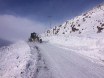 FERHAT AKKUŞ - Iğdır'da Ulaşıma Kapanan Köy Yolları Açıldı