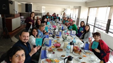 İyilik Yap İyilik Bul Hareketi İzmir'de Ahiliği Anlattı